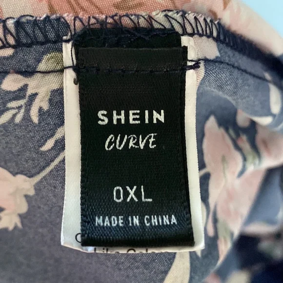 Floral Cold Shoulder Dress. Size XL - Picture 6 of 7